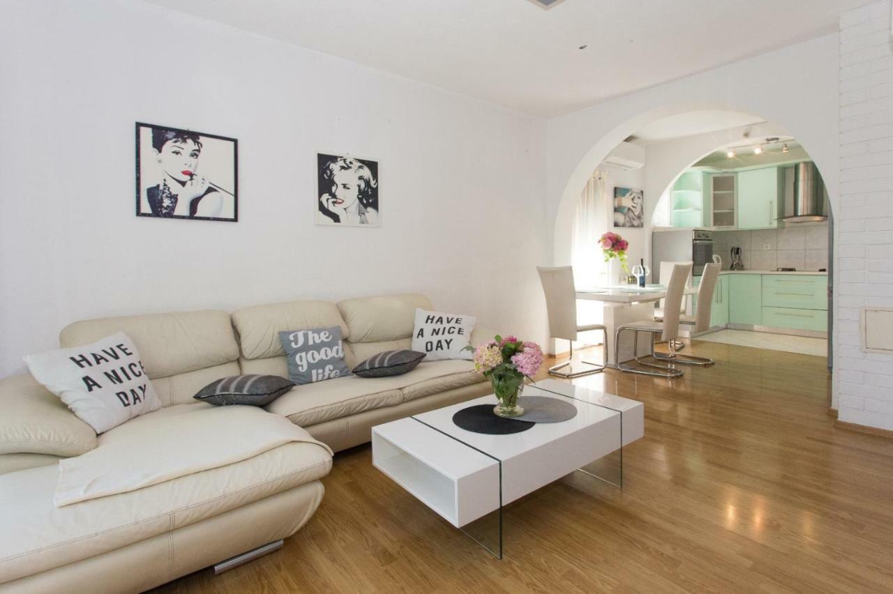 Apartmani Luis Kastela Dış mekan fotoğraf