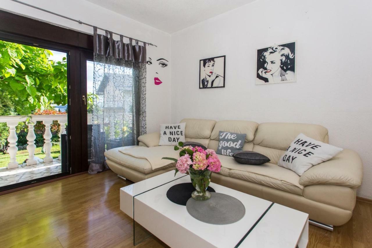 Apartmani Luis Kastela Dış mekan fotoğraf
