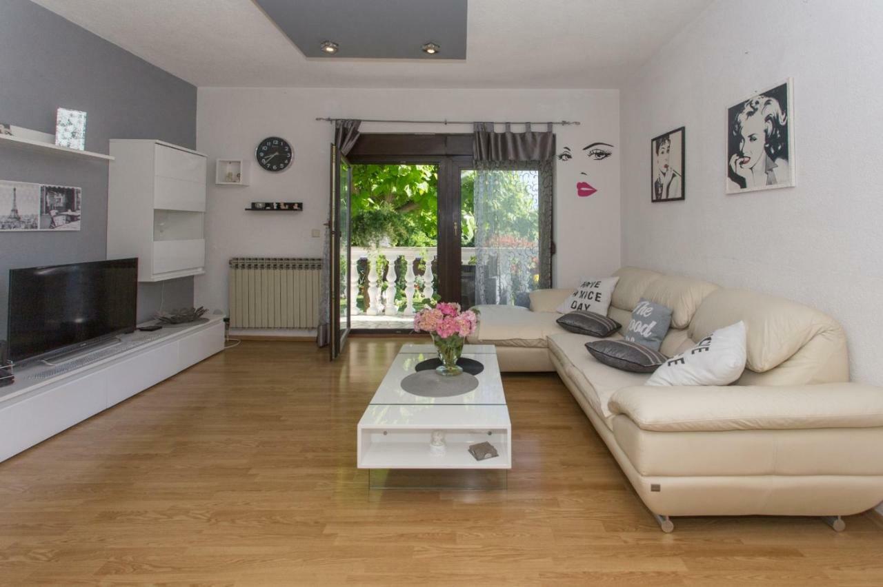Apartmani Luis Kastela Dış mekan fotoğraf